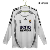 Camisa Retrô Real Madrid Manga Longa 2006/07 Home