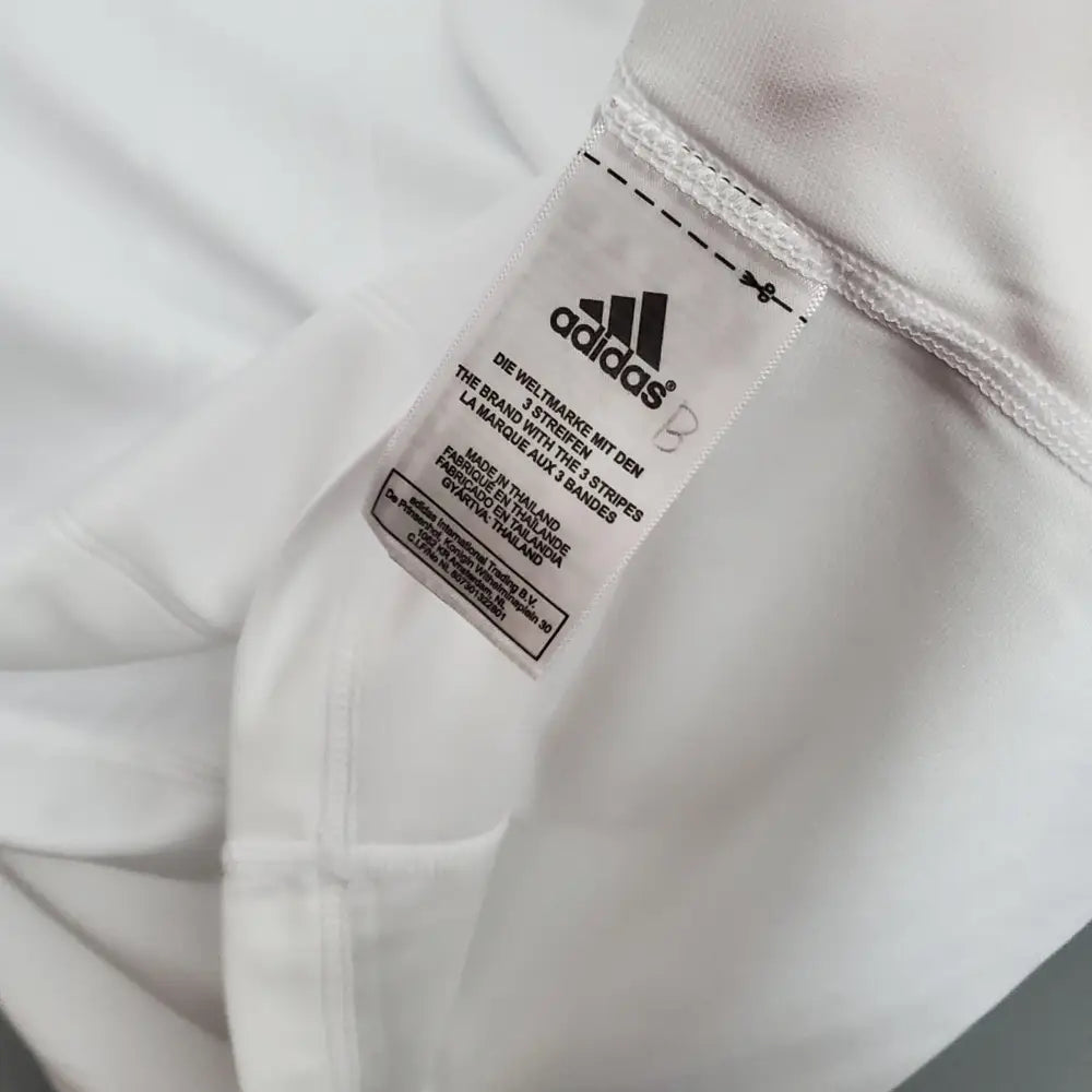 Camisa Retrô Real Madrid 2010/11 Home Camisas de Futebol